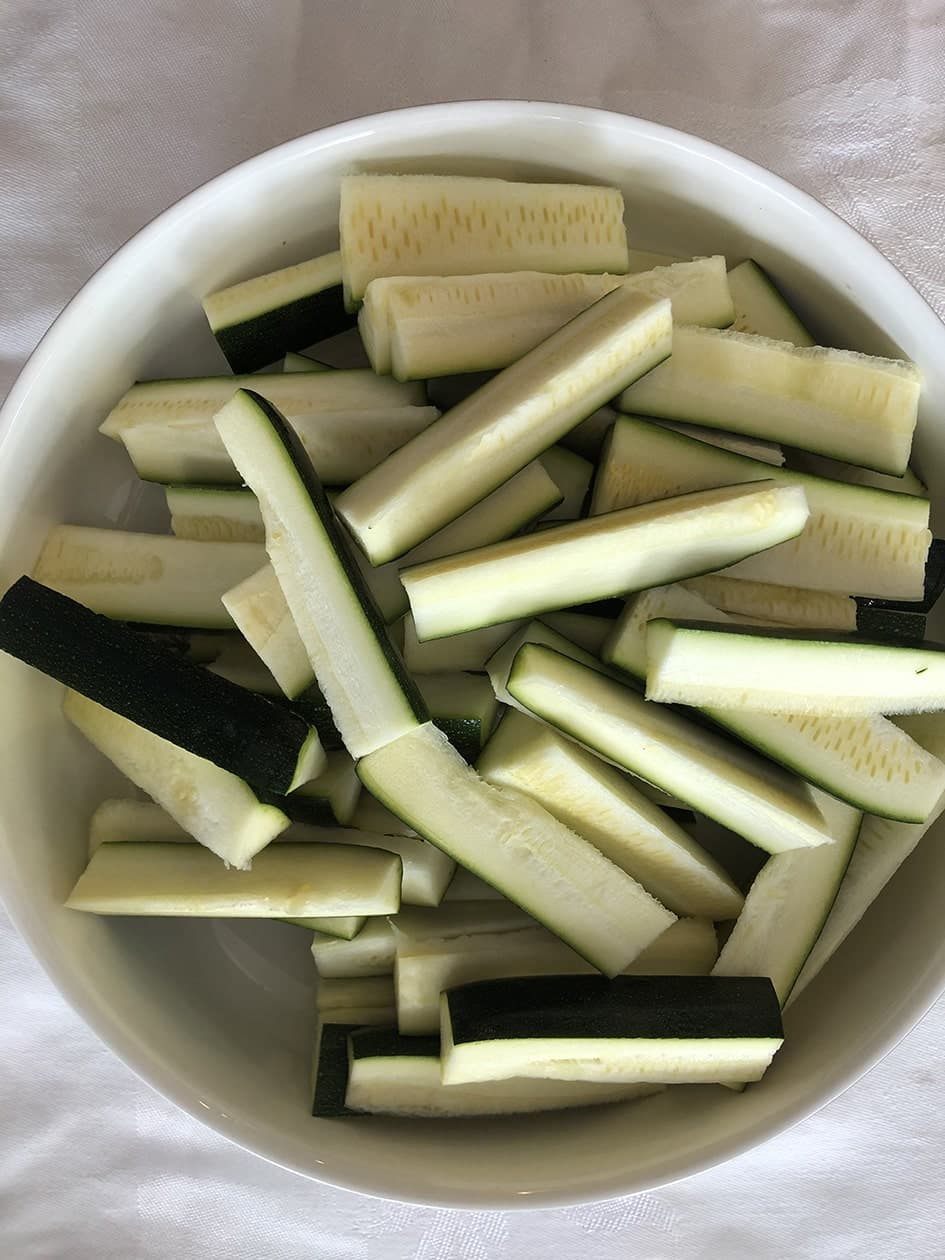 sliced zucchini sticks